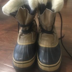 SOLD sorel caribou boots